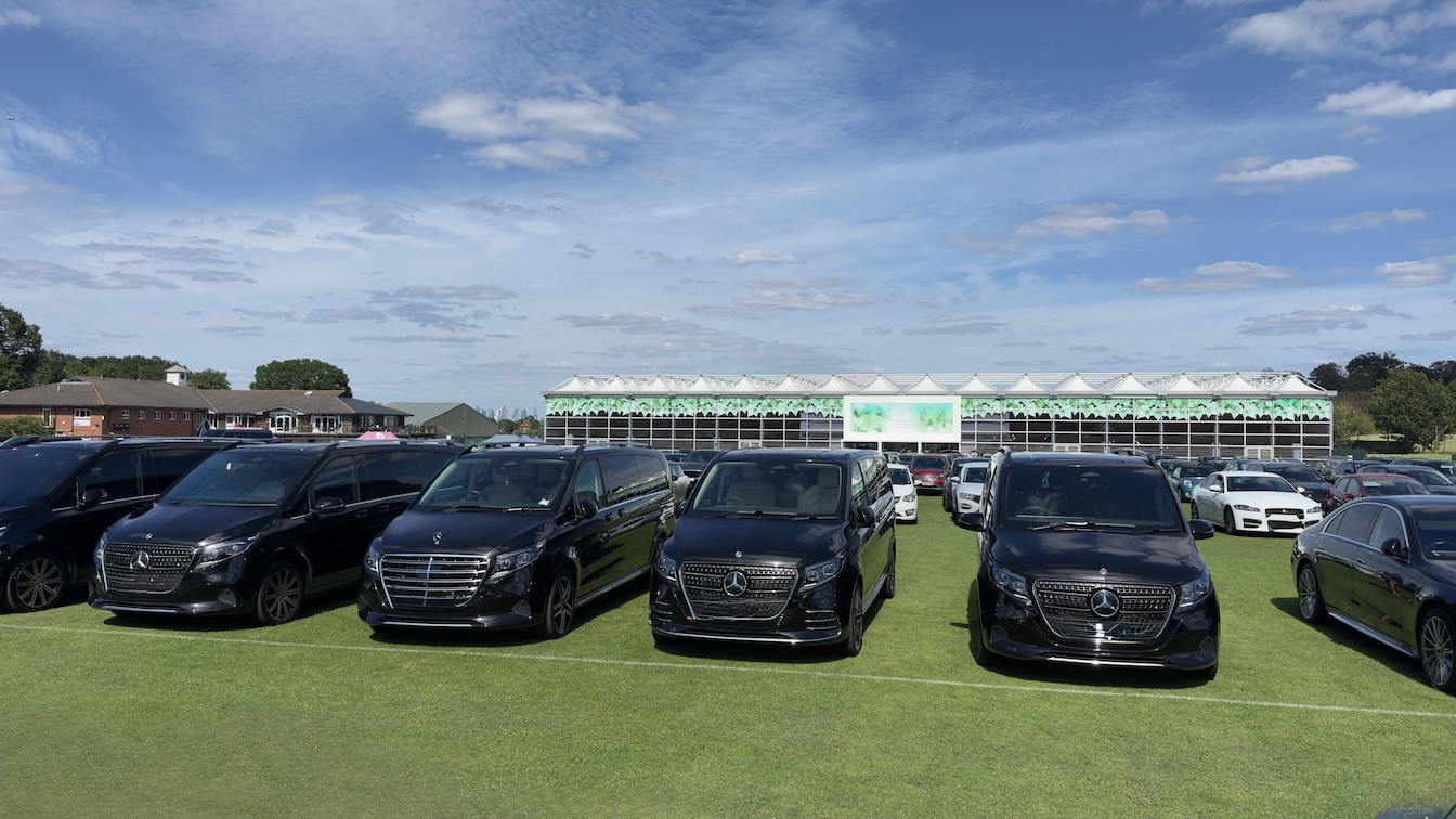 Wimbledon Corporate Hospitality Travel: Wait-and-Return Private Hire